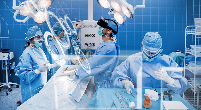Immersive Training Integration in surgery